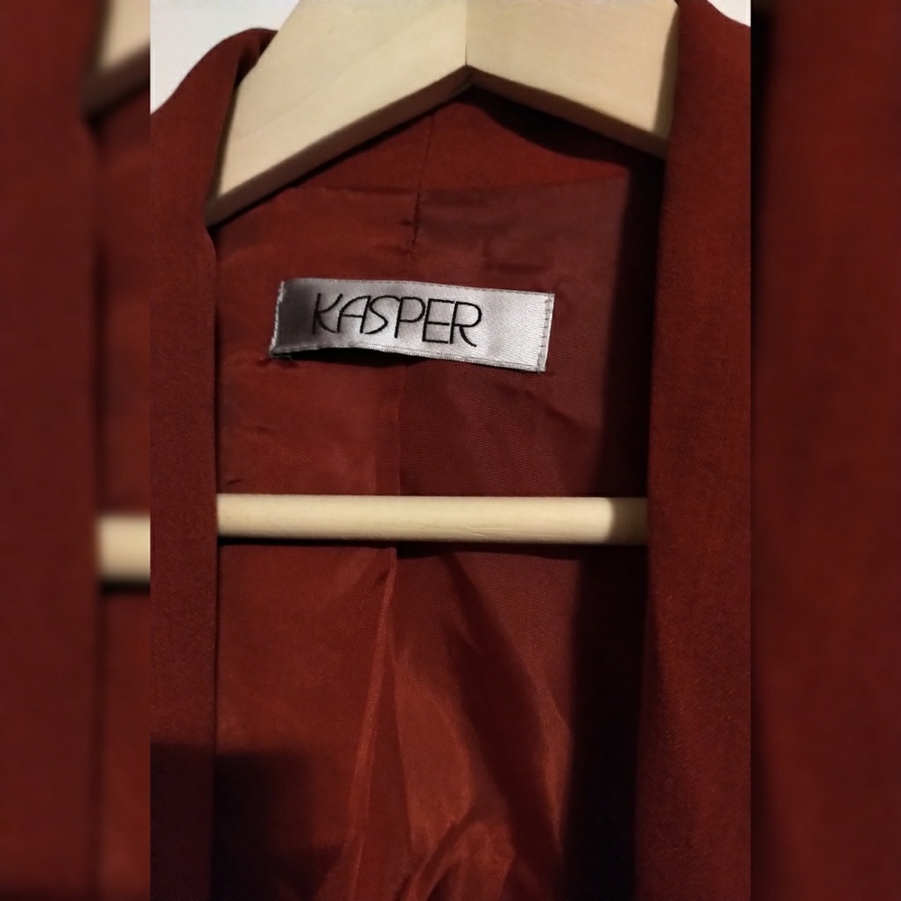 Red blazer - Picture 2 of 2